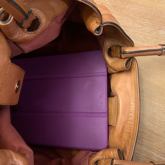 Chloe Victoria leather tote - Picture 16 of 16